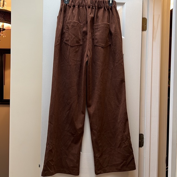NWT Corduroy Wide leg pants with elastic back Zip Front Women’s medium - Picture 6 of 8